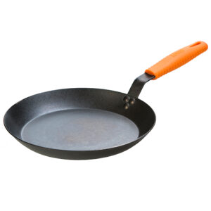 Тава carbon steel 30cm со силиконска рачка Lodge