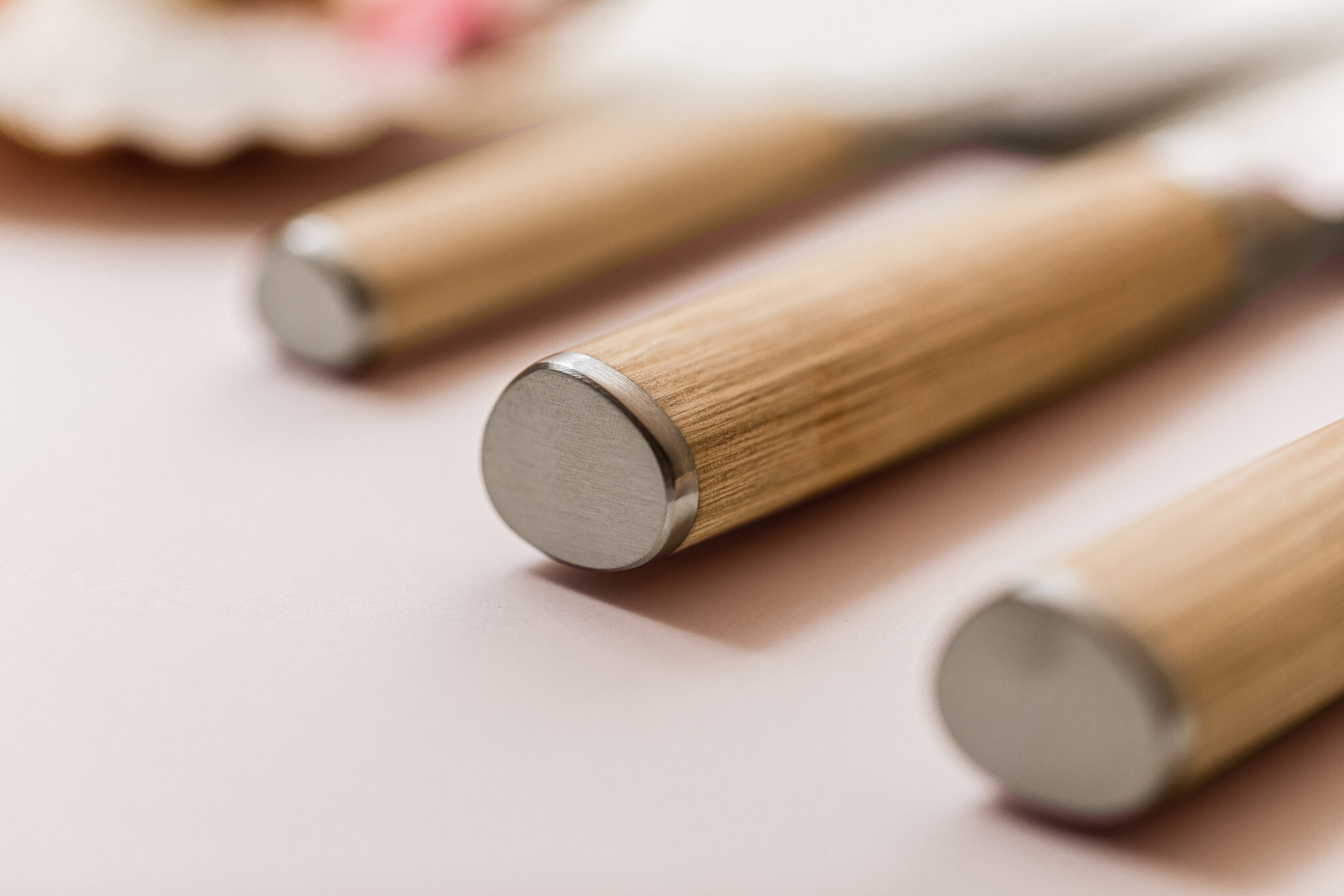 Shun Classic Chef's knife White 20cm - Image 2